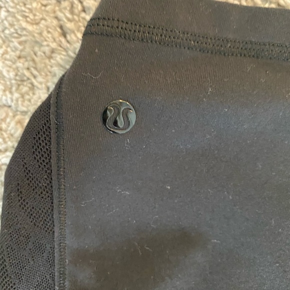 Black lulu lemon tank - Picture 3 of 5